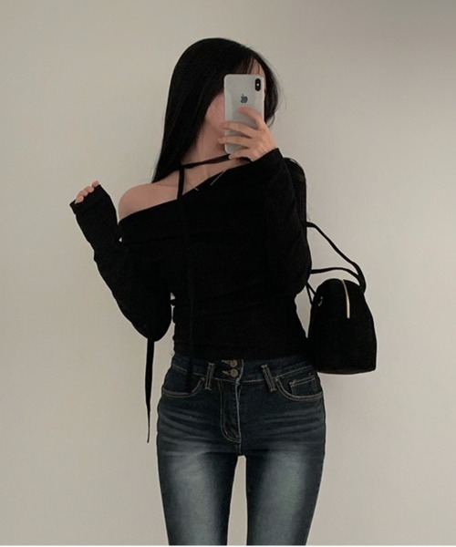 by muni:r（バイ ムニール）の「【お気に入り登録数63,000突破！】デートルックマフラーSETアンバランスTシャツ（Tシャツ/カットソー・レディース・グレー/ブラック/ベージュ・FREE）」の6枚目の写真