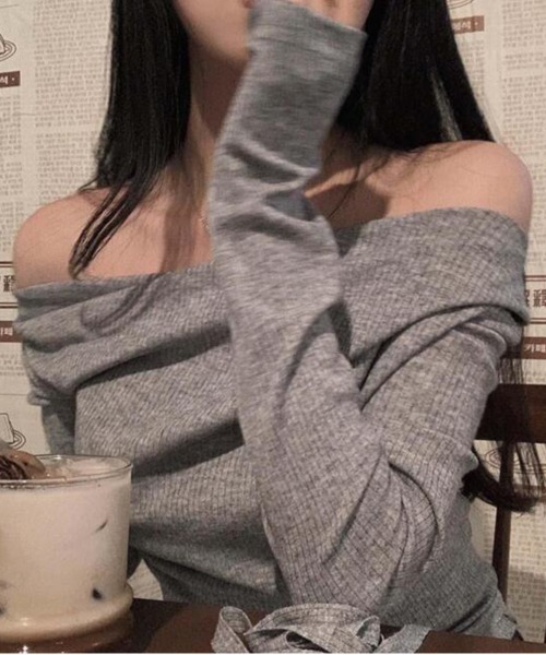 by muni:r（バイ ムニール）の「【お気に入り登録数63,000突破！】デートルックマフラーSETアンバランスTシャツ（Tシャツ/カットソー・レディース・グレー/ブラック/ベージュ・FREE）」の16枚目の写真