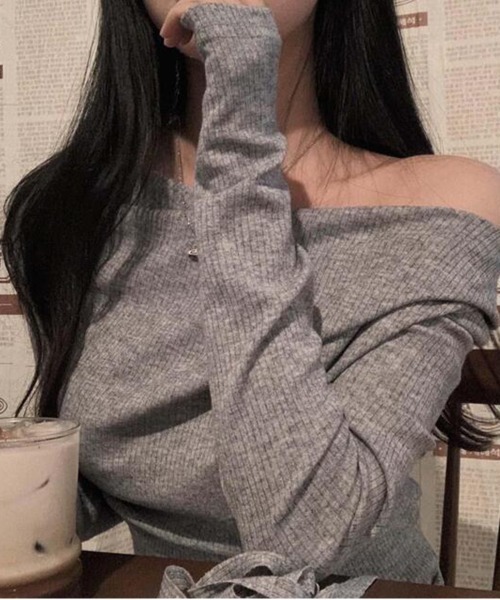 by muni:r（バイ ムニール）の「【お気に入り登録数63,000突破！】デートルックマフラーSETアンバランスTシャツ（Tシャツ/カットソー・レディース・グレー/ブラック/ベージュ・FREE）」の20枚目の写真