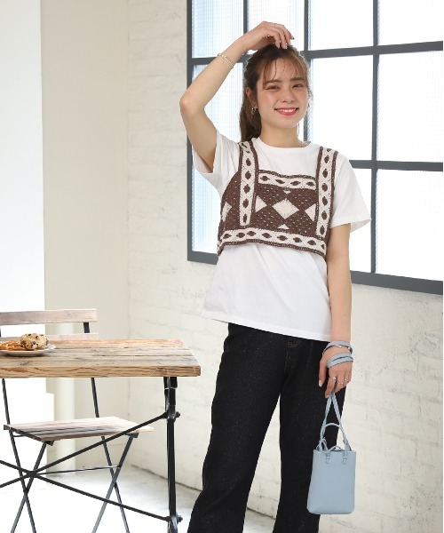 ad thie（アドティエ）の「ショート丈 クロシェニット×Tee SET（Tシャツ/カットソー・レディース・レッド/ブラウン・FREE）」の5枚目の写真