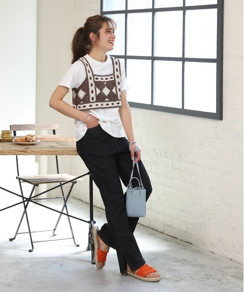 ad thie（アドティエ）の「ショート丈 クロシェニット×Tee SET（Tシャツ/カットソー・レディース・レッド/ブラウン・FREE）」の8枚目の写真