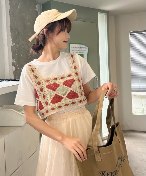 ad thie（アドティエ）の「ショート丈 クロシェニット×Tee SET（Tシャツ/カットソー・レディース・レッド/ブラウン・FREE）」の15枚目の写真