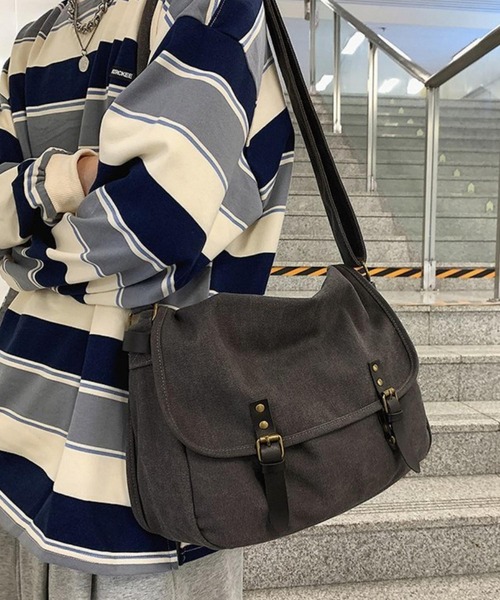 LA VORAGINE(ラ ヴォラジネ)の「大容量キャンバスショルダーバッグ キャンバス ポストマン ビッグショルダーバッグ メッセンジャーバッグ(メッセンジャーバッグ・レディース・グレー/カーキ/ブラウン/ブラック/ベージュ・FREE)」の6枚目の写真