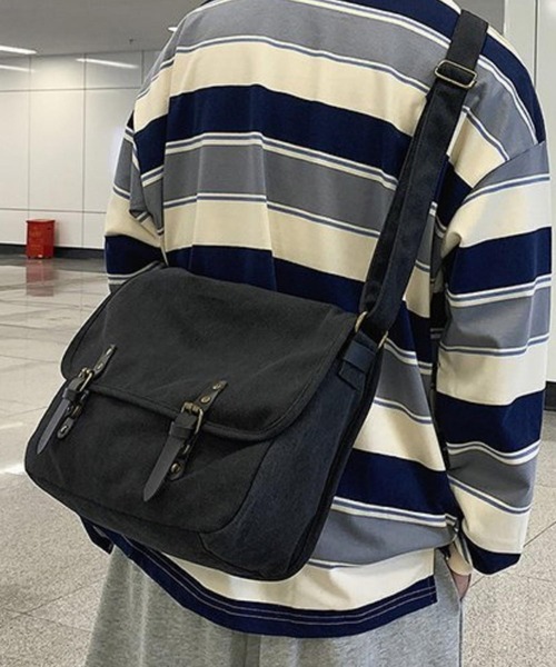 LA VORAGINE(ラ ヴォラジネ)の「大容量キャンバスショルダーバッグ キャンバス ポストマン ビッグショルダーバッグ メッセンジャーバッグ(メッセンジャーバッグ・レディース・グレー/カーキ/ブラウン/ブラック/ベージュ・FREE)」の12枚目の写真