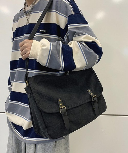 LA VORAGINE(ラ ヴォラジネ)の「大容量キャンバスショルダーバッグ キャンバス ポストマン ビッグショルダーバッグ メッセンジャーバッグ(メッセンジャーバッグ・レディース・グレー/カーキ/ブラウン/ブラック/ベージュ・FREE)」の11枚目の写真