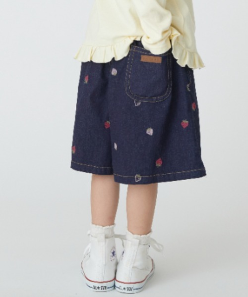 HAKKA KIDS（ハッカキッズ）の「いちご刺繍ストレッチデニムキュロットスカート（デニムスカート・キッズ・ブルー/ネイビー・110cm/120cm/130cm/100cm）」の4枚目の写真