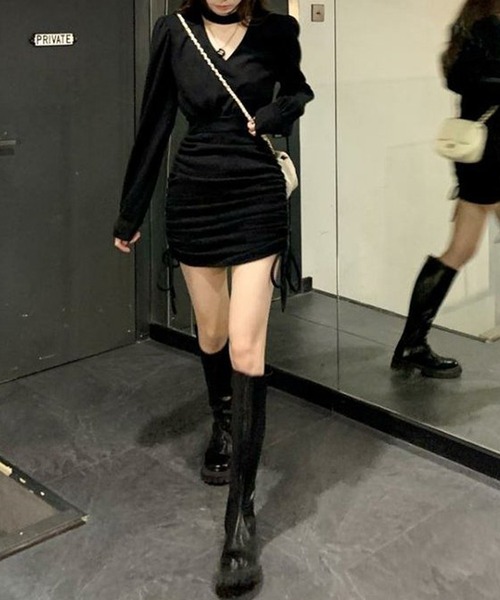 Nia(ニア)の「Nia(ニア)/Vネックチョーカー風 シャーリングワンピース(ワンピース・レディース・アイボリー/ブラック・MEDIUM/LARGE/X-LARGE)」の19枚目の写真