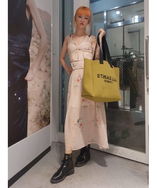 ALLSAINTS（オールセインツ）の「IZZY LOGO PRINT KNITTED TOTE BAG | IZZY ロゴ プリント ニット トート バッグ（トートバッグ・レディース・グリーン系その他・ONE SIZE）」の13枚目の写真