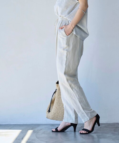 coen(コーエン)の「接触冷感リネンレーヨンテーパードパンツ(スラックス・レディース・ブラック/ネイビー/オレンジ系その他/オリーブ/ナチュラル・S/M/L)」の19枚目の写真