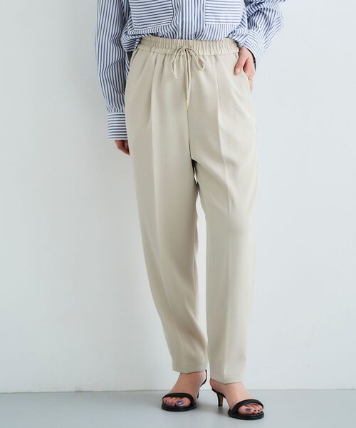 le.coeur blanc(ルクールブラン)の「ドライタッチイージーテーパードパンツ(その他パンツ・レディース・ネイビー/ベージュ/カーキオリーブ・36/38)」の2枚目の写真