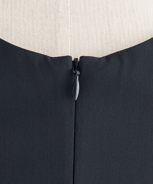 LOEFF(ロエフ)の「<LOEFF>TW タフタ オールインワン(つなぎ/オールインワン・レディース・ブラック/ネイビー・1/0)」の11枚目の写真
