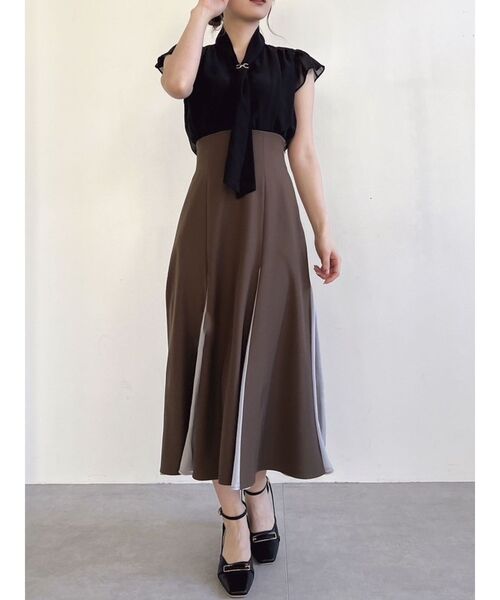 dazzlin(ダズリン)の「セミマーメイドスカート(スカート・レディース・アイボリー/ブラウン/ベージュ・SMALL/MEDIUM)」の4枚目の写真