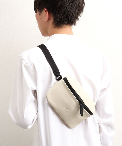 UCON ACROBATICS（ユーコンアクロバティックス）の「【UCON ACROBATICS/ユーコン・アクロバティックス】Jona Medium Bag Lotus（ショルダーバッグ・メンズ・ブラック/レンガ/ベージュ/ブルー・FREE）」の5枚目の写真