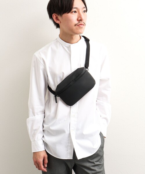 UCON ACROBATICS（ユーコンアクロバティックス）の「【UCON ACROBATICS/ユーコン・アクロバティックス】Jona Medium Bag Lotus（ショルダーバッグ・メンズ・ブラック/レンガ/ベージュ/ブルー・FREE）」の14枚目の写真