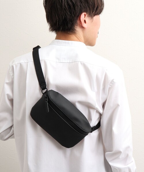 UCON ACROBATICS（ユーコンアクロバティックス）の「【UCON ACROBATICS/ユーコン・アクロバティックス】Jona Medium Bag Lotus（ショルダーバッグ・メンズ・ブラック/レンガ/ベージュ/ブルー・FREE）」の16枚目の写真