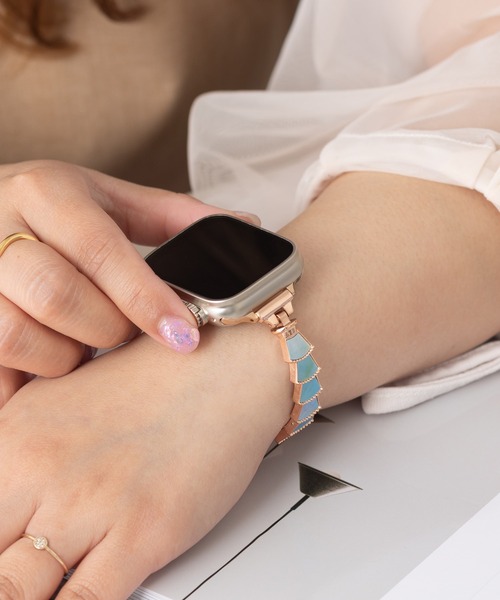 emonique(エモニーク)の「ステンレス製 Apple Watch バンド スマートウォッチバンド【38/40/41/42/44/45/49mm対応】(デジタル腕時計・レディース・ゴールド系その他/ピンクゴールド/シルバー×ブルー/ブラック/シルバー/ブラック×シルバー・38/42)」の5枚目の写真