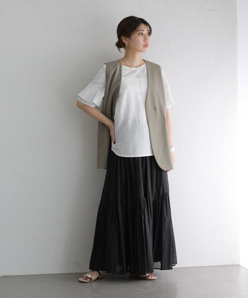 La TOTALITE（ラトータリテ）の「ラッフルスリーブブラウス