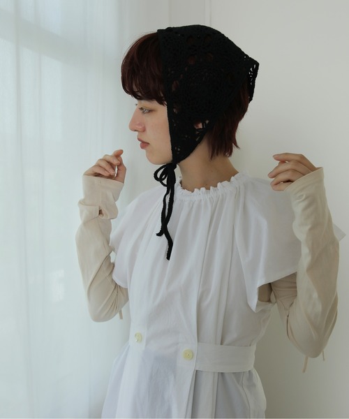 emesuelee（エメスーリー）の「かぎ編み フラワー　バブーシュカ スカーフ（ヘアバンド・レディース・ホワイト/ブラック系1/ホワイト系1/ホワイト系2/ブラック・フリー）」の19枚目の写真