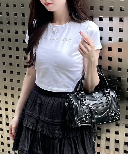 clear（クリア）の「ラインストーンロゴチビTシャツ≪2024SS≫（Tシャツ/カットソー・レディース・オフホワイト/ブラック/サックスブルー・F）」の2枚目の写真