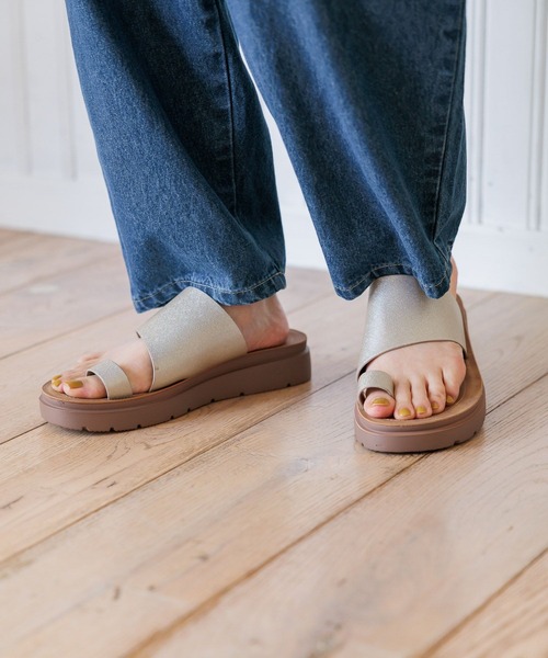 studio CLIP（スタディオクリップ）の「軽らくトングサンダル（サンダル・レディース・オフホワイト/ブラック/その他2/ブラウン・LARGE/SMALL/MEDIUM）」の8枚目の写真