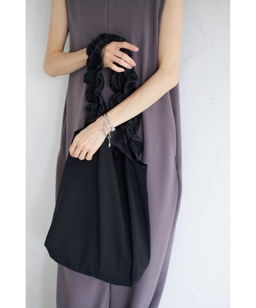 &. NOSTALGIA（アンドドットノスタルジア）の「【ZOZO限定】フリルトートバッグ（トートバッグ・レディース・ピンク/キナリ/ブラック・FREE）」の8枚目の写真