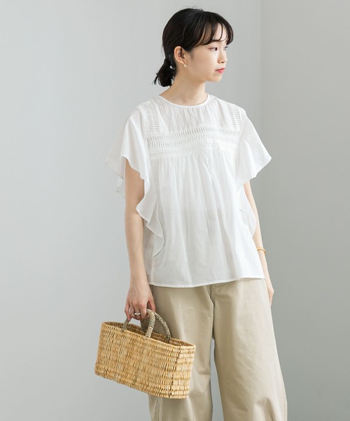 URBAN RESEARCH(アーバンリサーチ)の「袖フレアピンタックブラウス(シャツ/ブラウス・レディース・オフホワイト/ダークブラウン/ブラック・FREE)」の7枚目の写真