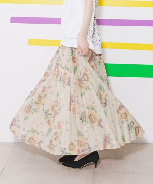 iS ScoLar（イズスカラー）の「542231：蝶花ひまわり柄メッシュプリーツスカート（スカート・レディース・ブラック/グリーン/アイボリー・M）」の6枚目の写真