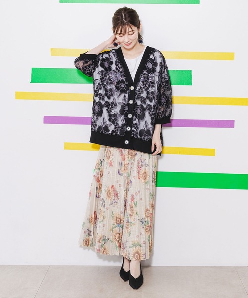 iS ScoLar（イズスカラー）の「542231：蝶花ひまわり柄メッシュプリーツスカート（スカート・レディース・ブラック/グリーン/アイボリー・M）」の8枚目の写真