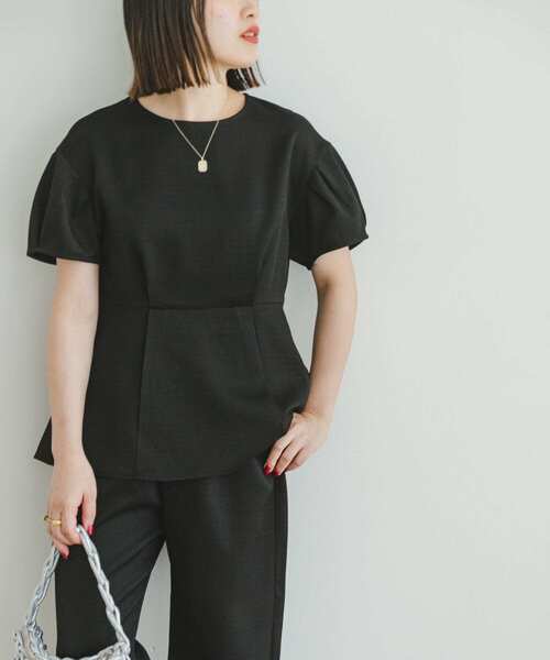 ITEMS URBANRESEARCH（アイテムズ アーバンリサーチ）の「ペプラムトップス×テーパードパンツ（パンツドレス・レディース・ブラック/オフホワイト・FREE）」の3枚目の写真