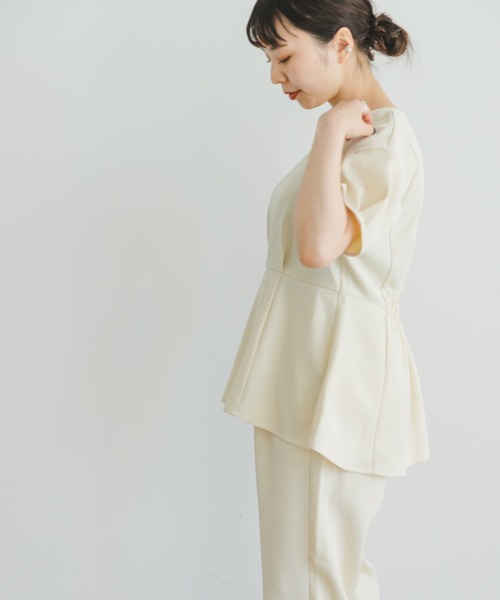 ITEMS URBANRESEARCH（アイテムズ アーバンリサーチ）の「ペプラムトップス×テーパードパンツ（パンツドレス・レディース・ブラック/オフホワイト・FREE）」の13枚目の写真