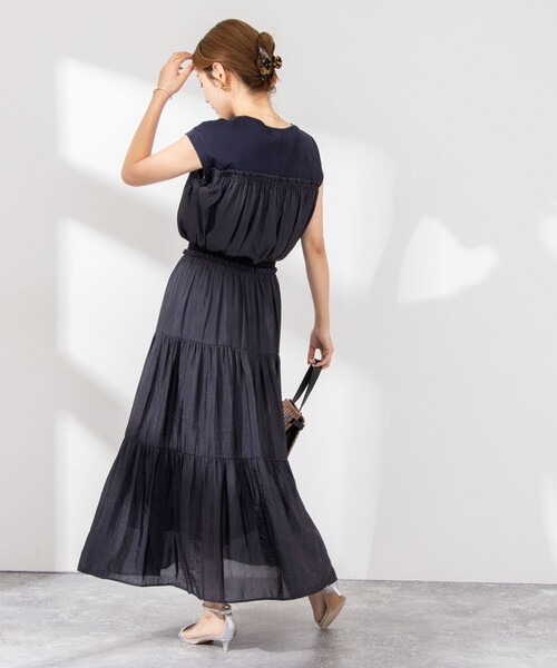 NOLLEY’S(ノーリーズ)の「ウォッシャブル割繊ティアードスカート(スカート・レディース・ベージュ/ベビーピンク/ネイビー・2/1)」の13枚目の写真