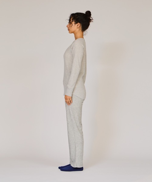 HANES(ヘインズ)の「【Hanes/ヘインズ】レディース クルーネック(Tシャツ/カットソー・レディース・ブラック/オフホワイト/ヘザーグレー/ダークネイビー・FREE)」の9枚目の写真