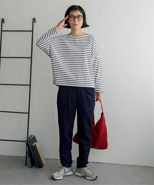 LBC（エルビーシー）の「ソフト三角ワンショルダーバッグ（ショルダーバッグ・レディース・シルバー系/レッド/オフホワイト/ブラック・FREE）」の8枚目の写真