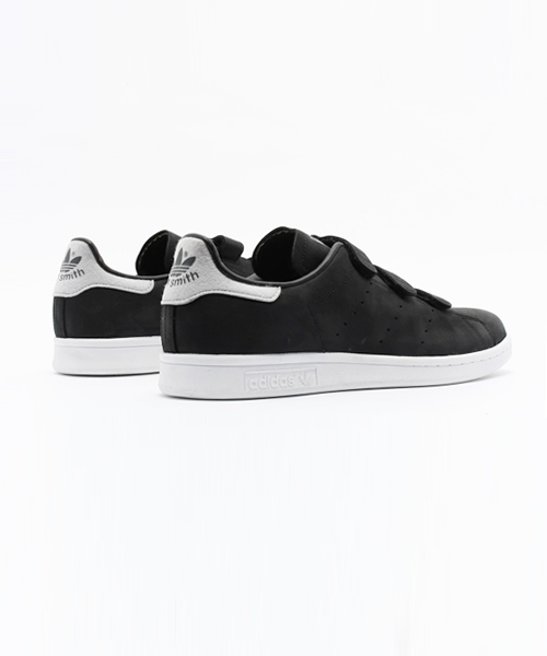 adidas(アディダス)の「ユニセックス アディダス スタンスミス コンフォート ベルクロ adidas STAN SMITH CF B24536(スニーカー・メンズ・ブラック・24.5cm/23cm/29cm/23.5cm/26.5cm/27cm/28.5cm/27.5cm/24cm/28cm)」の4枚目の写真