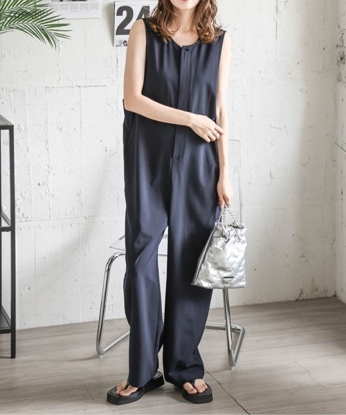 SUGAR BISKET(シュガービスケット)の「フロントジップオールインワン(つなぎ/オールインワン・レディース・ブラック/ベージュ/ネイビー/グレー・フリー)」の8枚目の写真