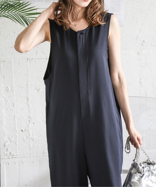 SUGAR BISKET(シュガービスケット)の「フロントジップオールインワン(つなぎ/オールインワン・レディース・ブラック/ベージュ/ネイビー/グレー・フリー)」の10枚目の写真