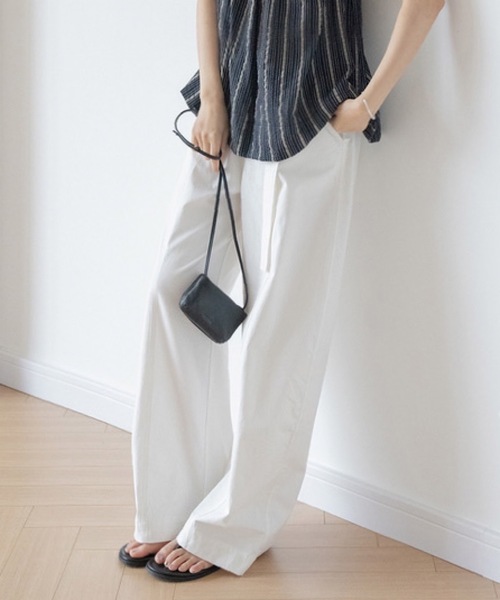 ANOTHER S(アナザーエス)の「ベルト付きカーブチノパン(チノパンツ・レディース・ホワイト/ベージュ・S/M/L/XS)」の4枚目の写真