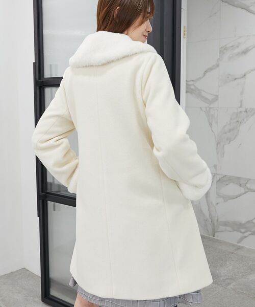 MAJESTIC LEGON(マジェスティックレゴン)の「【着回し力抜群/WEB限定】7wayファー×ビジューコート(その他アウター・レディース・アイボリー/ピンクベージュ/ブラック/ピンク/グレイッシュベージュ・X-SMALL/SMALL/MEDIUM)」の19枚目の写真