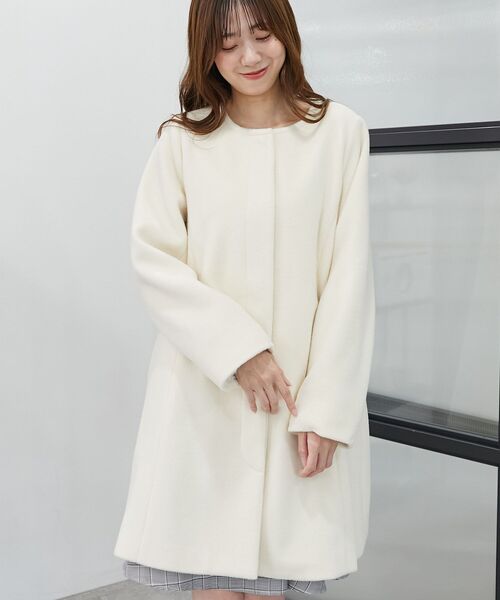 MAJESTIC LEGON(マジェスティックレゴン)の「【着回し力抜群/WEB限定】7wayファー×ビジューコート(その他アウター・レディース・アイボリー/ピンクベージュ/ブラック/ピンク/グレイッシュベージュ・X-SMALL/SMALL/MEDIUM)」の14枚目の写真