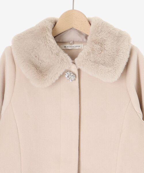 MAJESTIC LEGON(マジェスティックレゴン)の「【着回し力抜群/WEB限定】7wayファー×ビジューコート(その他アウター・レディース・アイボリー/ピンクベージュ/ブラック/ピンク/グレイッシュベージュ・X-SMALL/SMALL/MEDIUM)」の6枚目の写真