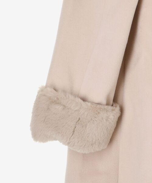 MAJESTIC LEGON(マジェスティックレゴン)の「【着回し力抜群/WEB限定】7wayファー×ビジューコート(その他アウター・レディース・アイボリー/ピンクベージュ/ブラック/ピンク/グレイッシュベージュ・X-SMALL/SMALL/MEDIUM)」の7枚目の写真