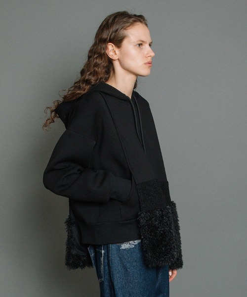 AULA AILA（アウラアイラ）の「ボアミックスフーディー（パーカー・レディース・グレー/ブラック/ホワイト・0）」の8枚目の写真