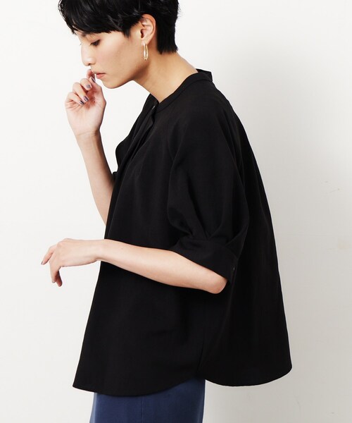 OPAQUE.CLIP（オペークドットクリップ）の「◆リネンライク タックデザインブラウス【洗濯機洗い可】（シャツ/ブラウス・レディース・ブラック/オフホワイト/ライトベージュ/ブラウン系その他・38/40）」の9枚目の写真