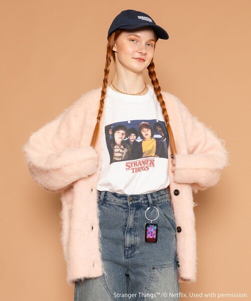 FREAK'S STORE（フリークスストア）の「Stranger Things × FREAK'S STORE/ストレンジャーシングス Stranger Things photo Long sleeve T-shirt 2/ストレンジャーシングスフォトロンT（Tシャツ/カットソー・レディース・オフホワイト・MEDIUM/X-LARGE）」の2枚目の写真