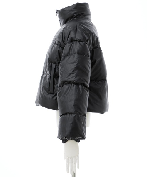 INGNI（イング）の「フェイクレザークロップド丈エコダウン（ダウンジャケット/コート・レディース・ブラック・M）」の11枚目の写真