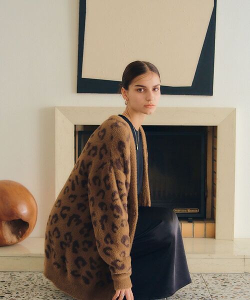 Editt by YECCA VECCA(エディットバイイェッカヴェッカ)の「レオパードジャガードフェザーカーディガン(カーディガン/ボレロ・レディース・キャメル/チャコールグレー・FREE)」の14枚目の写真
