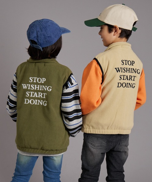 PAIRMANON STREET（ペアマノンストリート）の「【PAIRMANON STREET】バック刺繍 マイクロフリース ベスト（ベスト・キッズ・ブラック/カーキ/グレイッシュベージュ・160/100/140/120/130/150/90/110）」の15枚目の写真