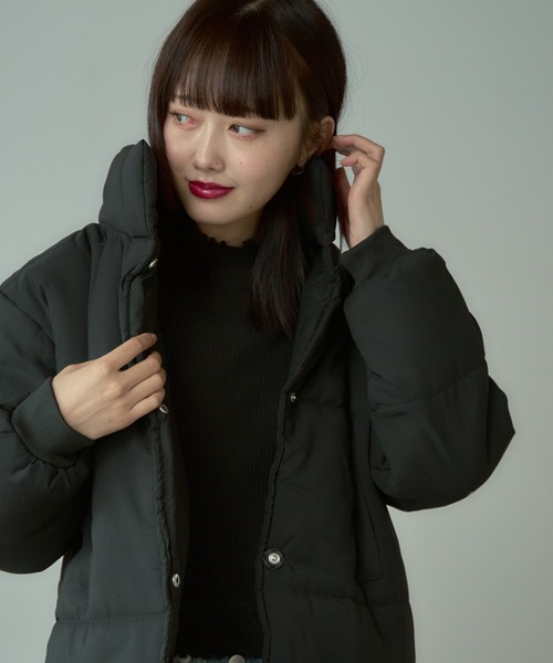 AO2（アオズ）の「puffer jacket / スタンドカラー ダウンジャケット（ダウンジャケット/コート・レディース・ブラック・FREE）」の15枚目の写真