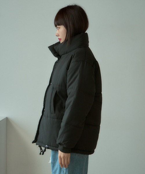 AO2（アオズ）の「puffer jacket / スタンドカラー ダウンジャケット（ダウンジャケット/コート・レディース・ブラック・FREE）」の8枚目の写真