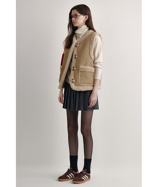 Fano Studios（ファノ ストゥディオズ）の「レトロデザイン ボアパイピング ムートンベスト FD24W374【Fano Studios】（ベスト・レディース・ベージュ・L/M/S）」の5枚目の写真